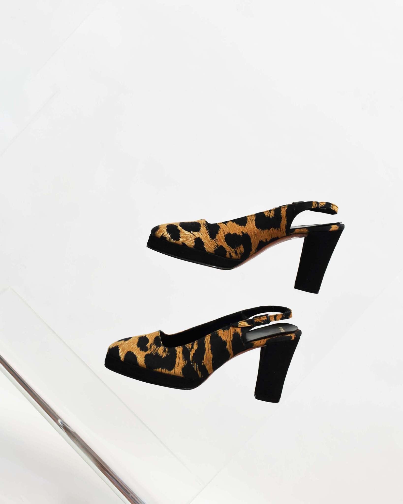 Vintage 1970s Leopard Pumps, Size 7